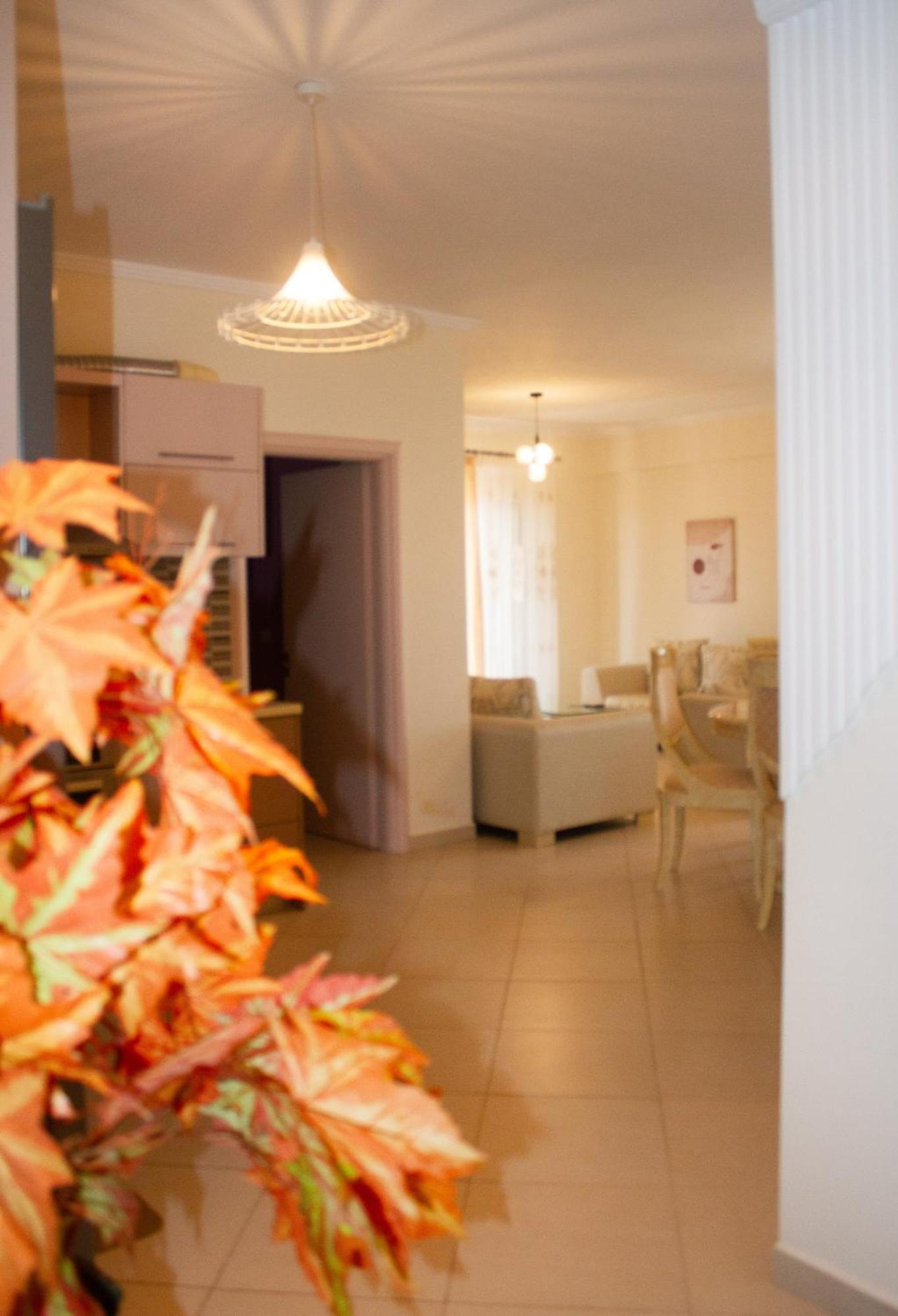 Leon Sea View Apartment Sarandë Buitenkant foto