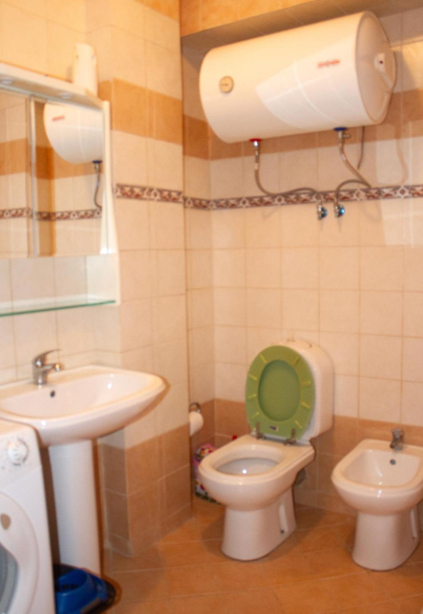 Leon Sea View Apartment Sarandë Buitenkant foto