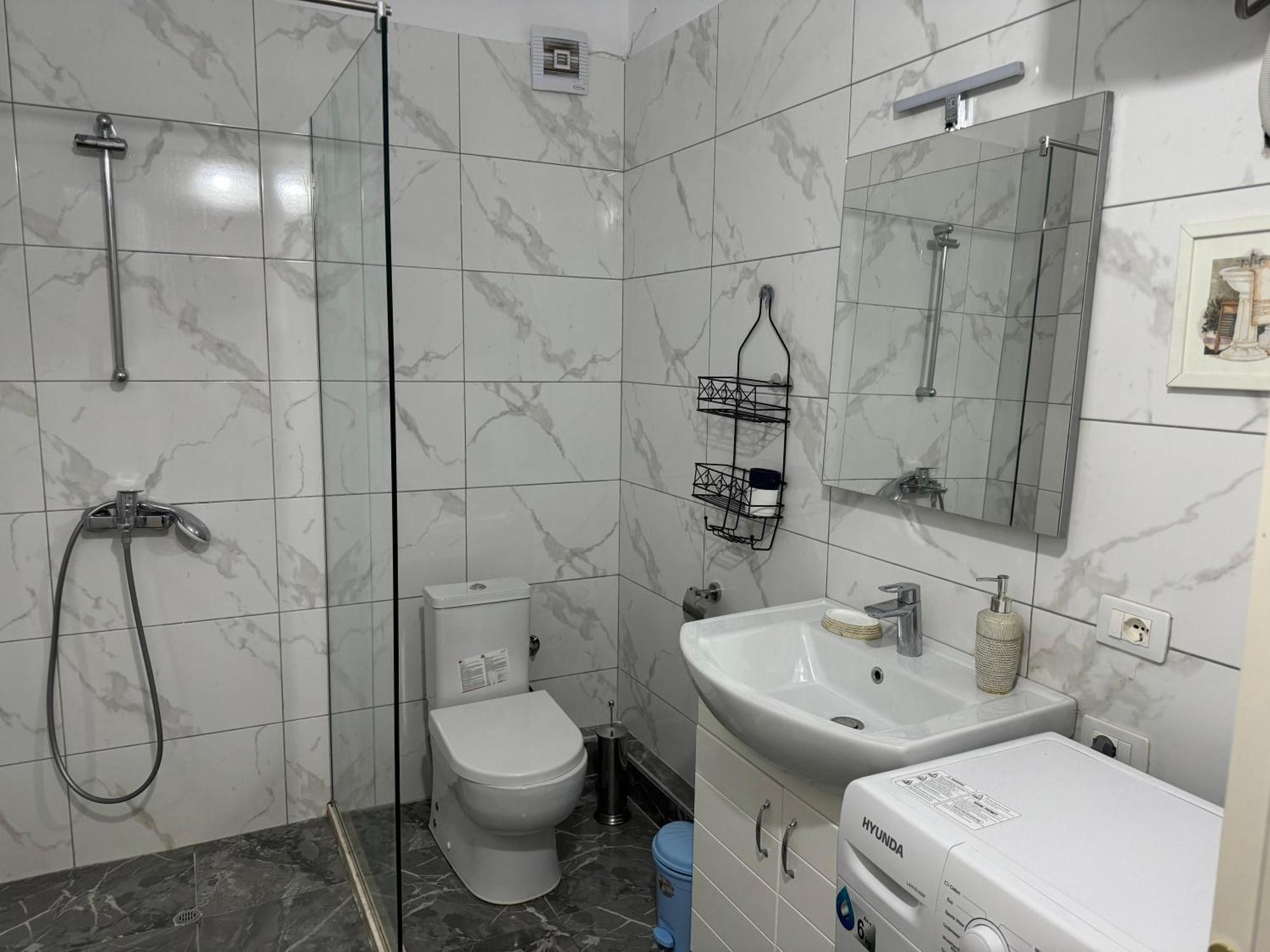 Leon Sea View Apartment Sarandë Buitenkant foto
